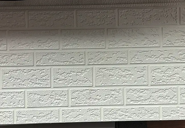 Panneau décoratif isolant fini
